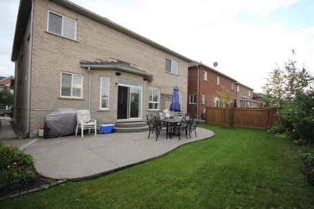 17 Donherb Cres, Caledon, L7C1E3 | Image 2