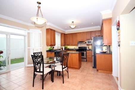 17 Donherb Cres, Caledon, L7C1E3 | Image 3