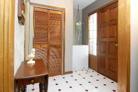 7 Burtonwood Cres, Toronto, M9V3L9 | Image 2