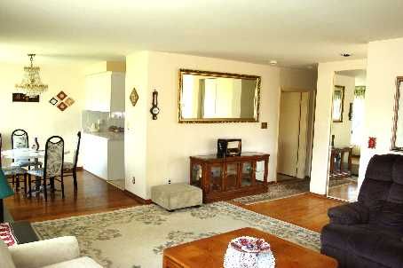 9 Templar Dr, Toronto, M9R3C6 | Image 3