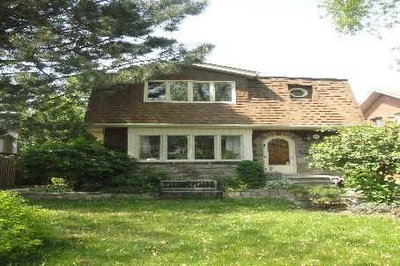 Detached House sold at 8 Lockheed Boulevard, Toronto, Ontario, M9P2H6 - Humber Heights - MLS: W2474559