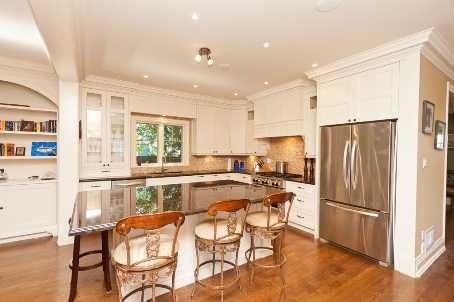 44 Head St, Oakville, L6K1L5 | Image 2