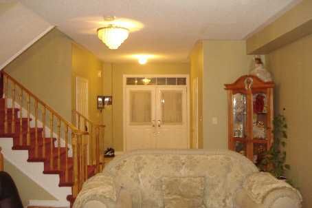 9 Invitational Rd, Brampton, L6P2H1 | Image 2