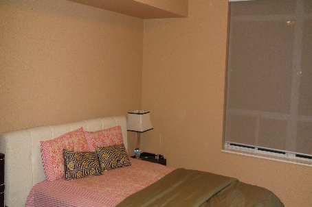 1906 - 3880 Duke Of York Blvd, Mississauga, L5B4M7 | Image 2