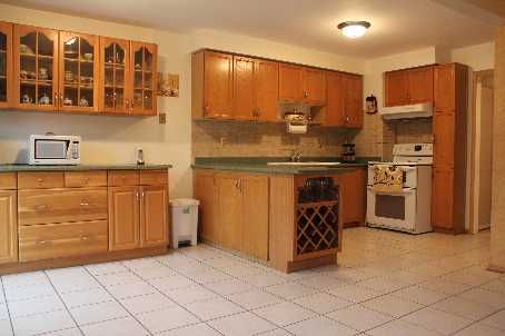 2943 Gulfstream Way, Mississauga, L5N6J9 | Image 2