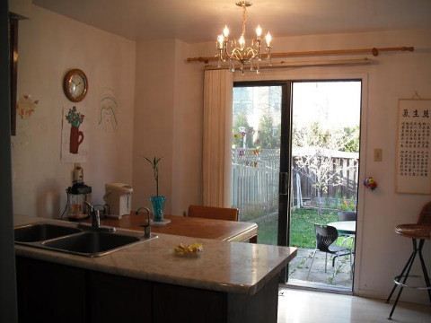 303 Riel Dr, Mississauga, L5B3K1 | Image 3