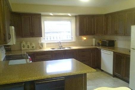 67 Massey St, Brampton, L6S3A3 | Image 2