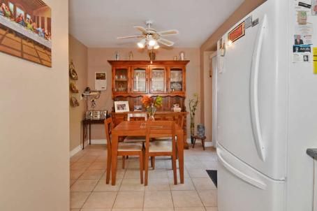 98 Centre St N, Brampton, L6V2Z3 | Image 3