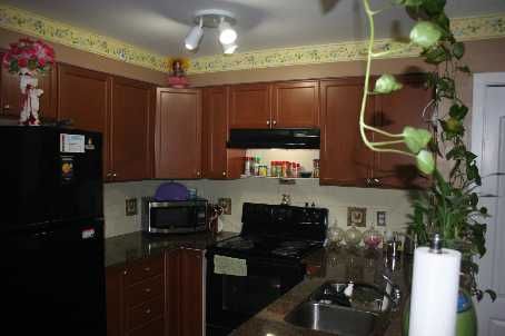 1401 - 8 Dayspring Circ, Brampton, L6P2Z7 | Image 3