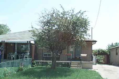 Semi-Detached House sold at 25 Coronado Court, Toronto, Ontario, M9M1S6 - Humbermede - MLS: W2545499