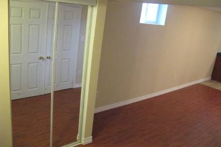 31 Junewood Cres, Brampton, L6S3T5 | Image 3