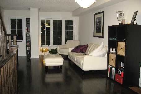 29 Peach Dr, Brampton, L6R0W5 | Image 2