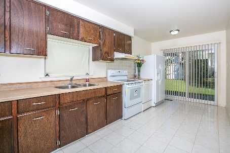 148 Hansen Rd N, Brampton, L6V2G6 | Image 2