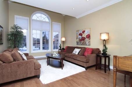 1534 Craigleith Rd, Oakville, L6H7V7 | Image 2