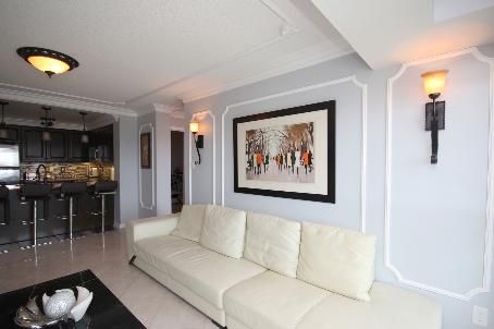 1512 - 9 George St, Brampton, L6X0T6 | Image 2