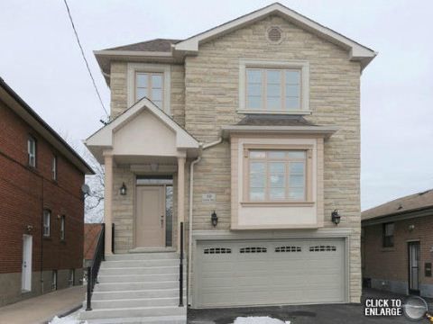 19 Connorvale Ave, Toronto, M8W3Z9 | Image 2