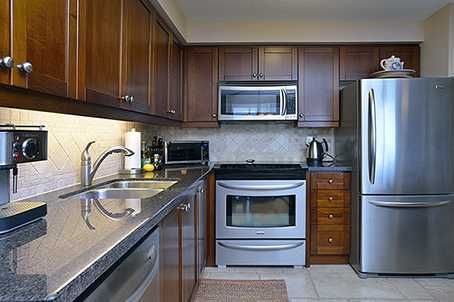 619 - 1000 Cedarglen Gate, Mississauga, L5C3Z5 | Image 2