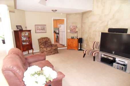 377 Turnberry Cres, Mississauga, L4Z3W3 | Image 3