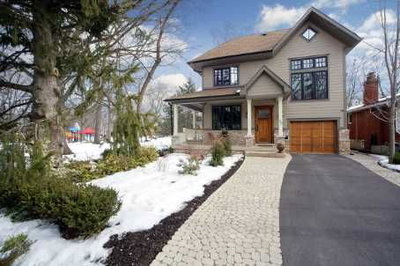 Detached House sold at 39 Loyalist Road, Toronto, Ontario, M9A3P2 - Kingsway South - MLS: W2595306