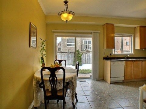 26 Waterdale Rd, Brampton, L7A1S3 | Image 3