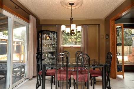 781 Fletcher Valley Cres, Mississauga, L5J2X4 | Image 3