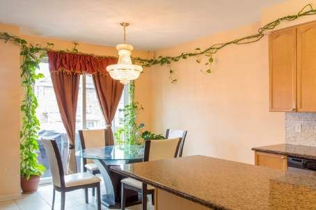346 Panhellenic Dr, Mississauga, L5W0B9 | Image 3