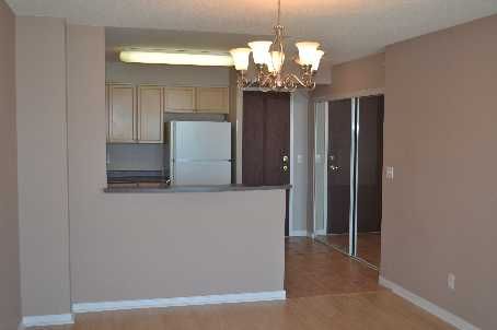 1102 - 2585 Erin Centre Blvd, Mississauga, L5M6Z7 | Image 3
