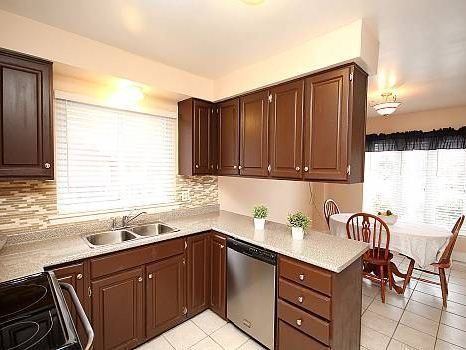 68 Leander St, Brampton, L6S3M7 | Image 2