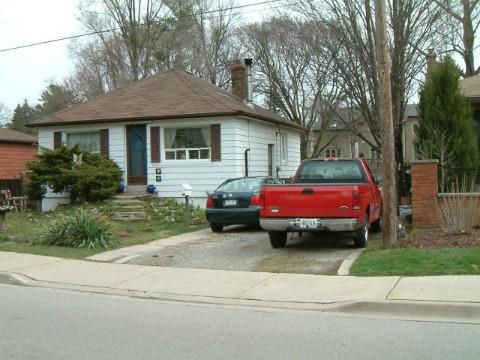 1395 Trotwood Ave, Mississauga, L5G3Z7 | Image 3