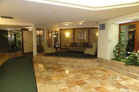 1704 - 26 Hanover Rd, Brampton, L6S4T2 | Image 3