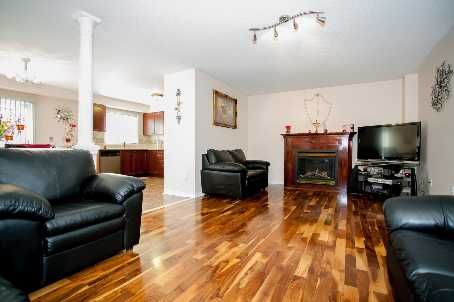 3091 Turbine Cres, Mississauga, L5M6X1 | Image 3