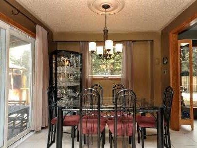 781 Fletcher Valley Cres, Mississauga, L5J2X4 | Image 3