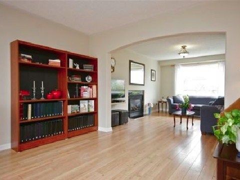 1652 Beaty Tr, Milton, L9T5Z7 | Image 3