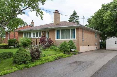 Detached House sold at 30 Benway Drive, Toronto, Ontario, M9W1Z3 - Rexdale-Kipling - MLS: W2660287