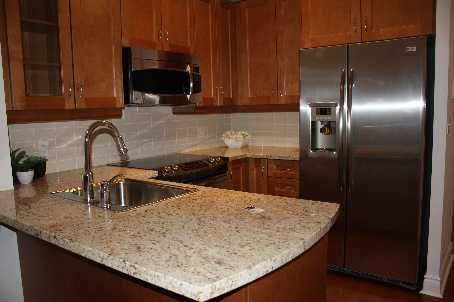 702 - 1910 Lake Shore Blvd W, Toronto, M6S5D3 | Image 2