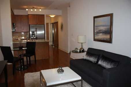 702 - 1910 Lake Shore Blvd W, Toronto, M6S5D3 | Image 3