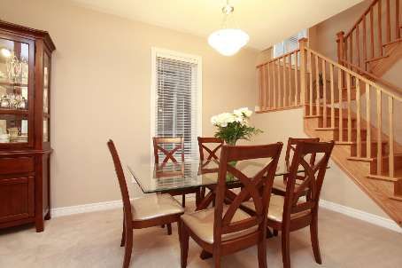 102 Begonia Cres, Brampton, L7M0M7 | Image 2