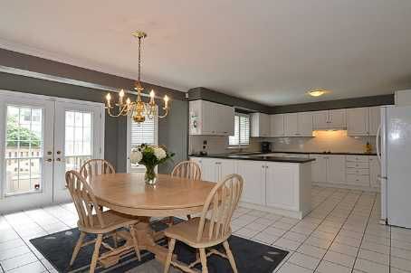 1124 Lansdown Dr, Oakville, L6J7N7 | Image 2