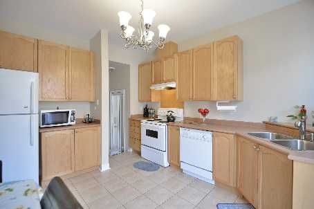 30 Ashdale Rd, Brampton, L6Y5M9 | Image 3