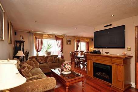 137 Beech St, Brampton, L6V2Z2 | Image 2