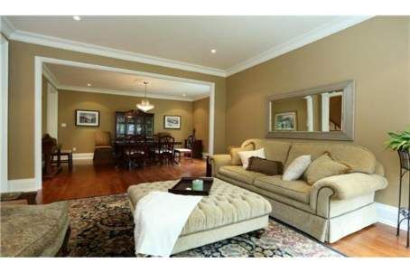 1049 Cedar Grove Blvd, Oakville, L6J2C2 | Image 3