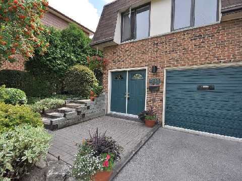 7493 Bybrook Dr, Mississauga, L4T3R4 | Image 2