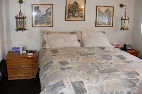 7496 Redstone Rd, Mississauga, L4T2B6 | Image 2