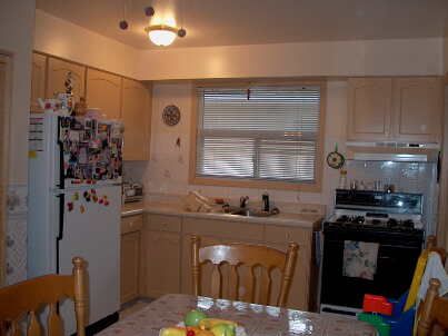 1147 Saturnia Cres, Mississauga, L4Y2M2 | Image 3