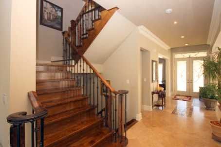 3414 Joan Dr, Mississauga, L5B1T5 | Image 2