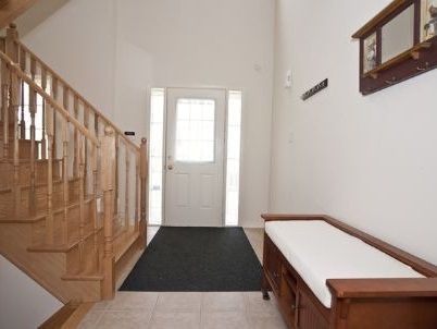 158 Lavery Hts, Milton, L9T0V4 | Image 2