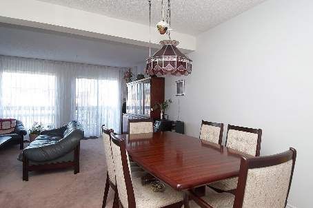 735 Constellation Dr, Mississauga, L5R2V7 | Image 3