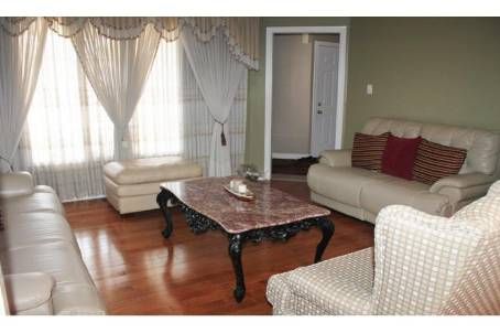 110 Jordan Dr, Orangeville, L9W4W7 | Image 2