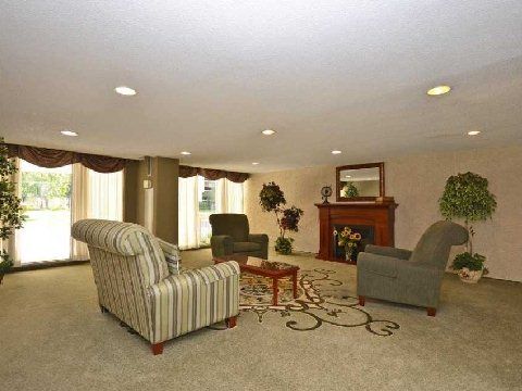 1907 - 812 Burnhamthorpe Rd, Toronto, M9C4W1 | Image 2