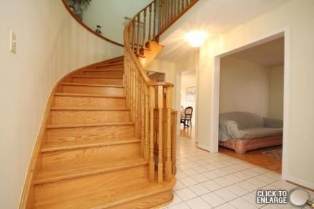 32 Pennsylvania Ave, Brampton, L6Y4N7 | Image 3